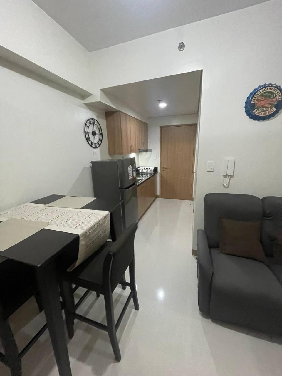 Red Residences Chino Roces Makati Makati City Exterior photo