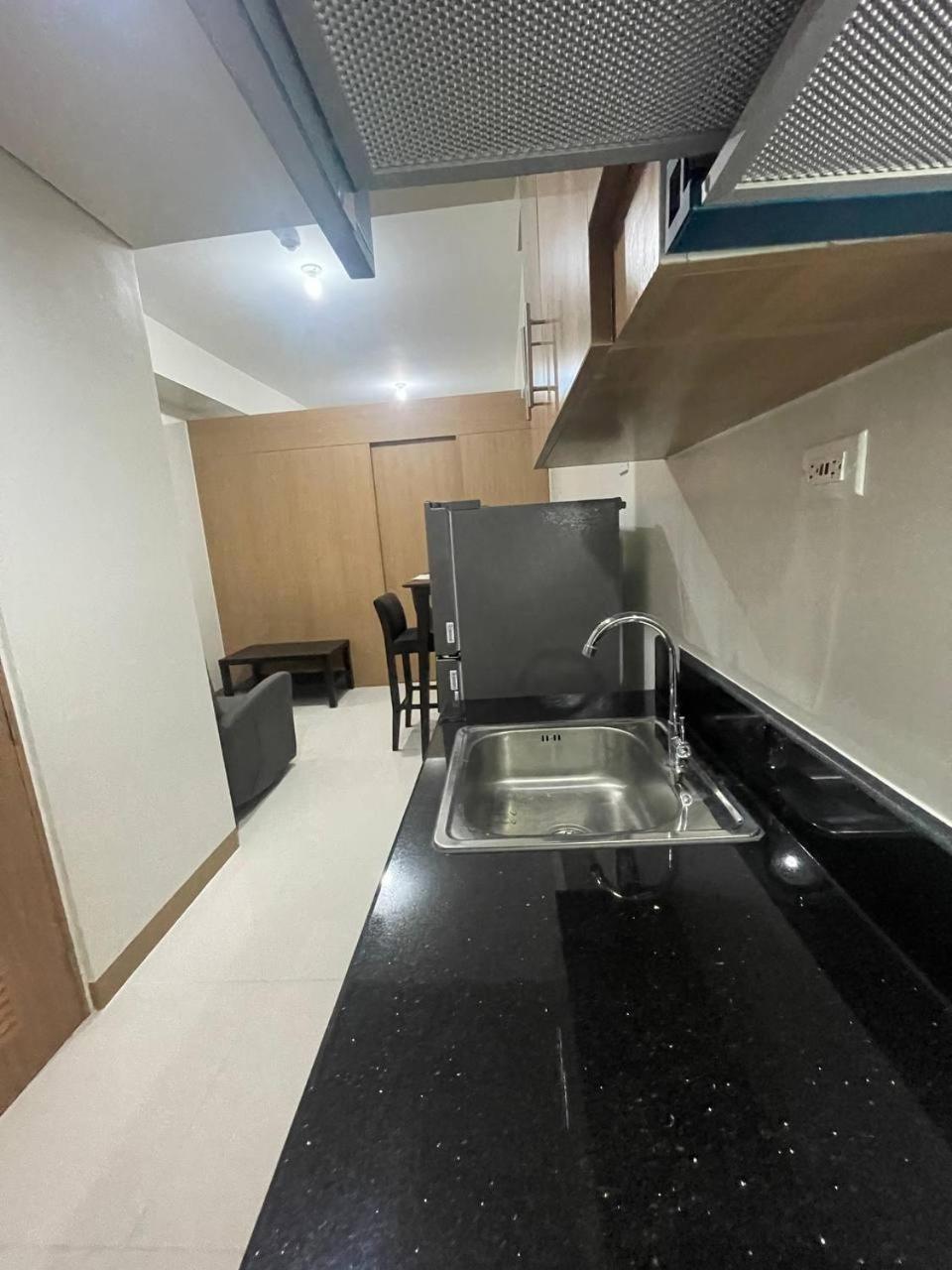 Red Residences Chino Roces Makati Makati City Exterior photo